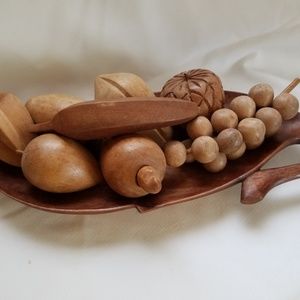 VINTAGE MONKEY POD WOOD FRUIT AND TRAY